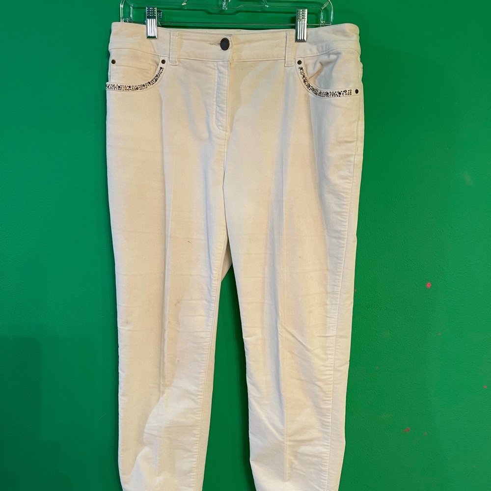 Woman’s Plush White/Cream pants